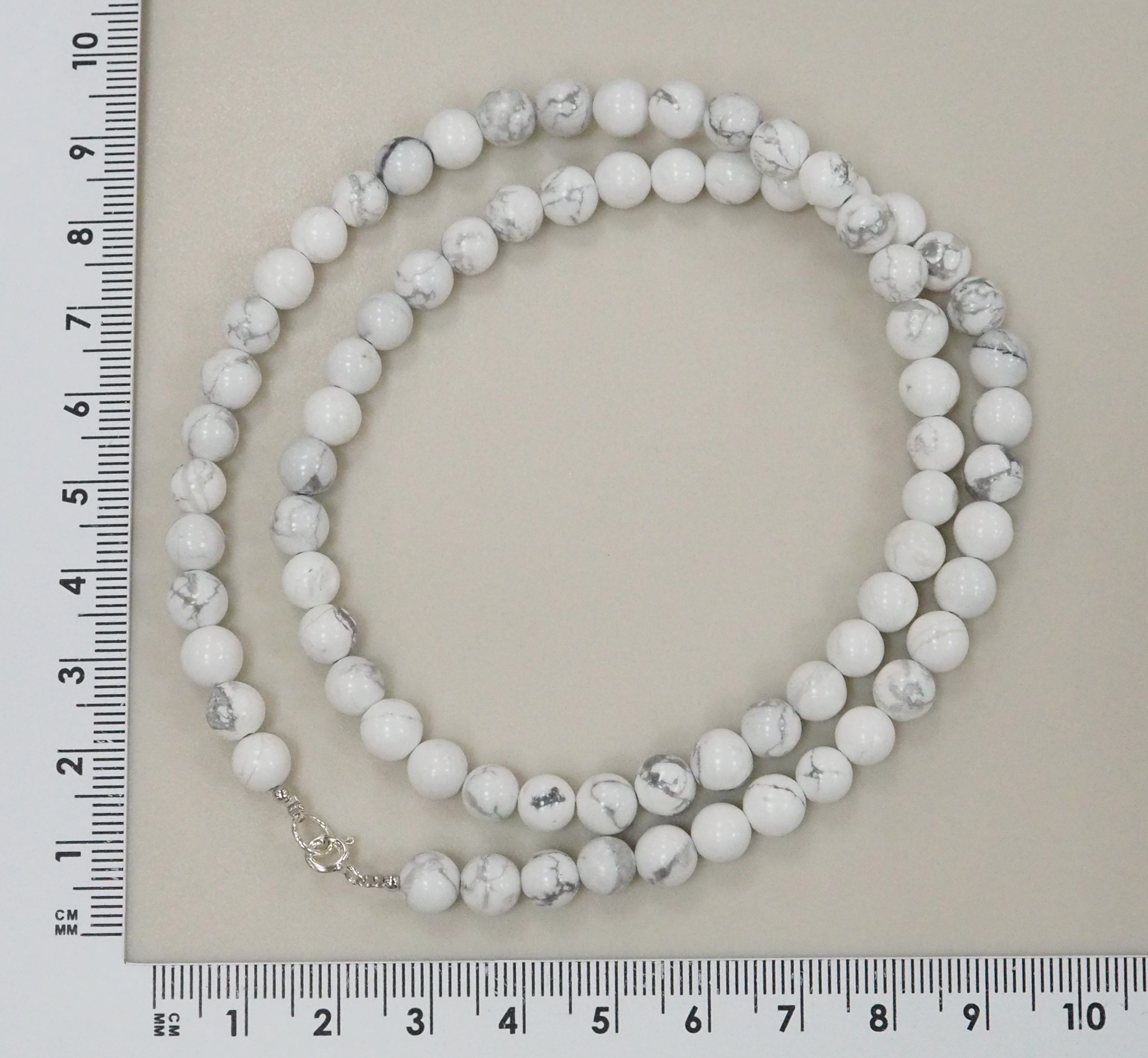 Бусы из кахолонга